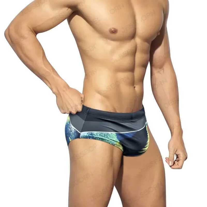 Summer Men Swimsuit Trend Leaf Print Swimming Trunks Mens Breathable Bathing Swimwear Men Push-Up Pad Surf Beach ShortsXJ250224