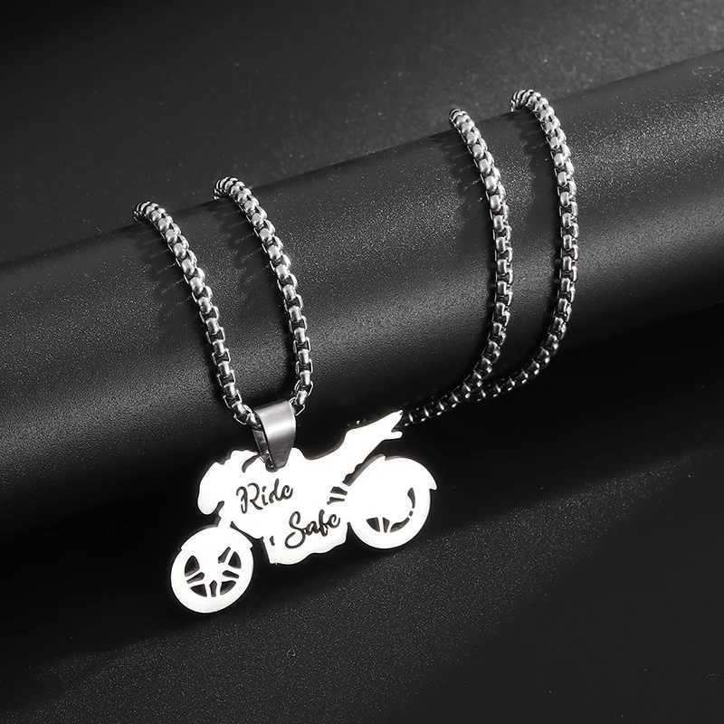 Exquisite Stainless Steel Motorcycle Model Pendant Necklace Men Wen Fashion Hip Hop Rock Riding Party Jewelry X250224