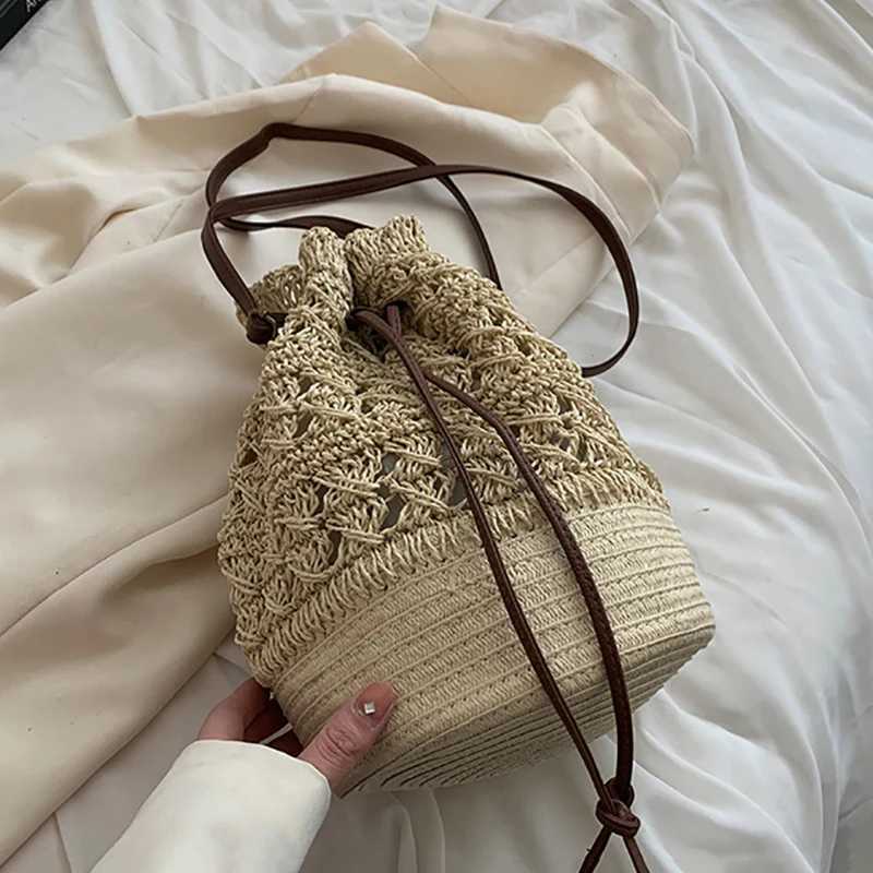 Chic Bucket Shape Crossbody Shoulder Bags Handmade Straw Hollow out Bag Pouch Female Travel Phone Purse Vintage Handbags