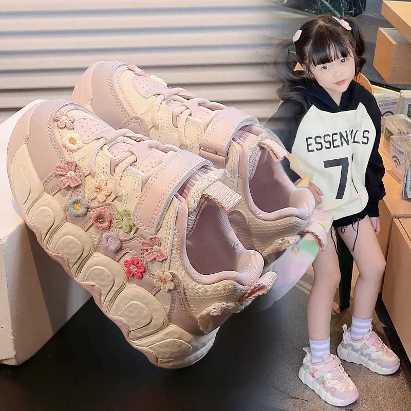 Childrens sports shoes 2024 autumn new comfortable girls running shoes fashionable breathable student casual sports shoes X250224