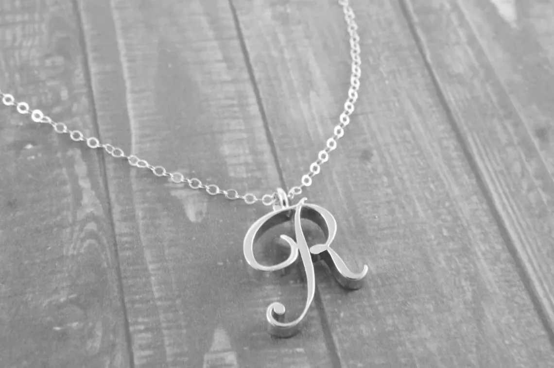 Cursive Initial Capital Letter R Chain Necklace Stainless Steel Alphabet Text Wen Ladies English Name Partner Pendant Choker X250224