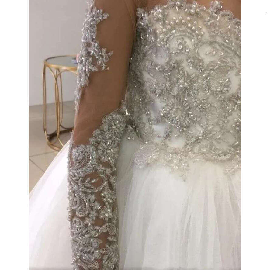 Cute White Wer Girls Dresses For Weddings Jewel Neck Lace Appliques Crystal Beads Long Sleeves Tulle Kids Birthday Girl Pageant Gowns