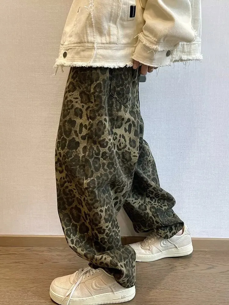 Autumn Tan Leopard Jeans Men Denim Pants Male Oversize Wide Leg Trousers Streetwear Hip Hop Vintage Loose Casual Animal Print 250225