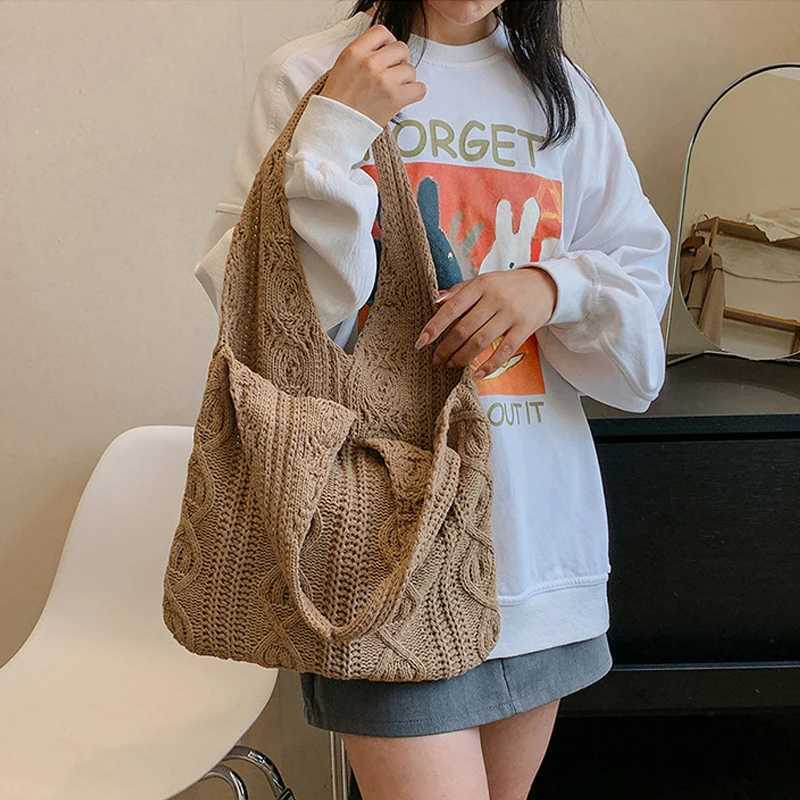 New Arrival Knitting Bag Solid Color Women's Fashion Tote Bag Twist Bag Girl Retro Crossbody Bag Commuter Bag Holiday Gift