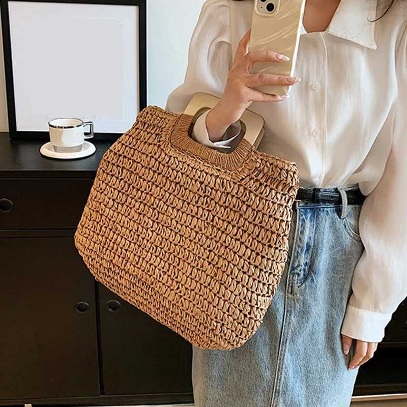 Female Wooden Handle Bag Summer Woven Straw Handbag Large Capacity Travel Beach Bag Fashion Style Totes