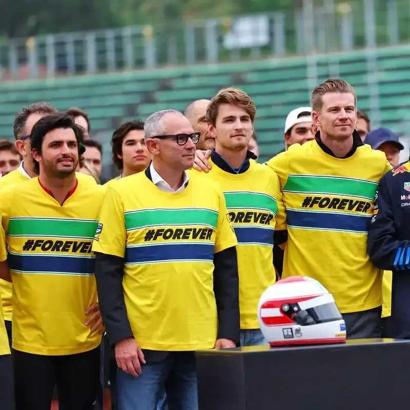 New Arrival Forever Senna T-shirt Summer Fashion Mens T-shirt Casual Ayrton Senna Brazilian Formula One Legend T-shirt Graphic Z250225