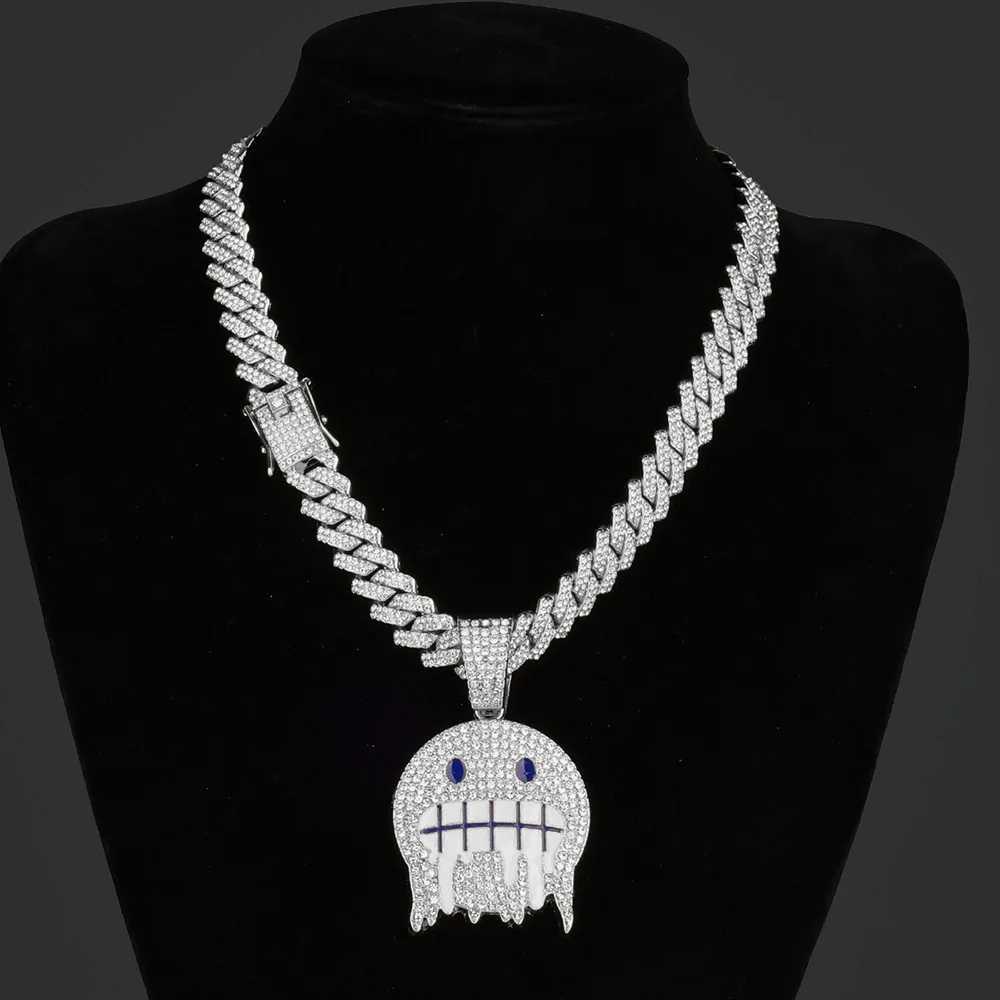 J Hip Hop Necklace New Micro Smile Pendant 12mm Outer Cuban Chain Jewelry Suitable for Men X250224