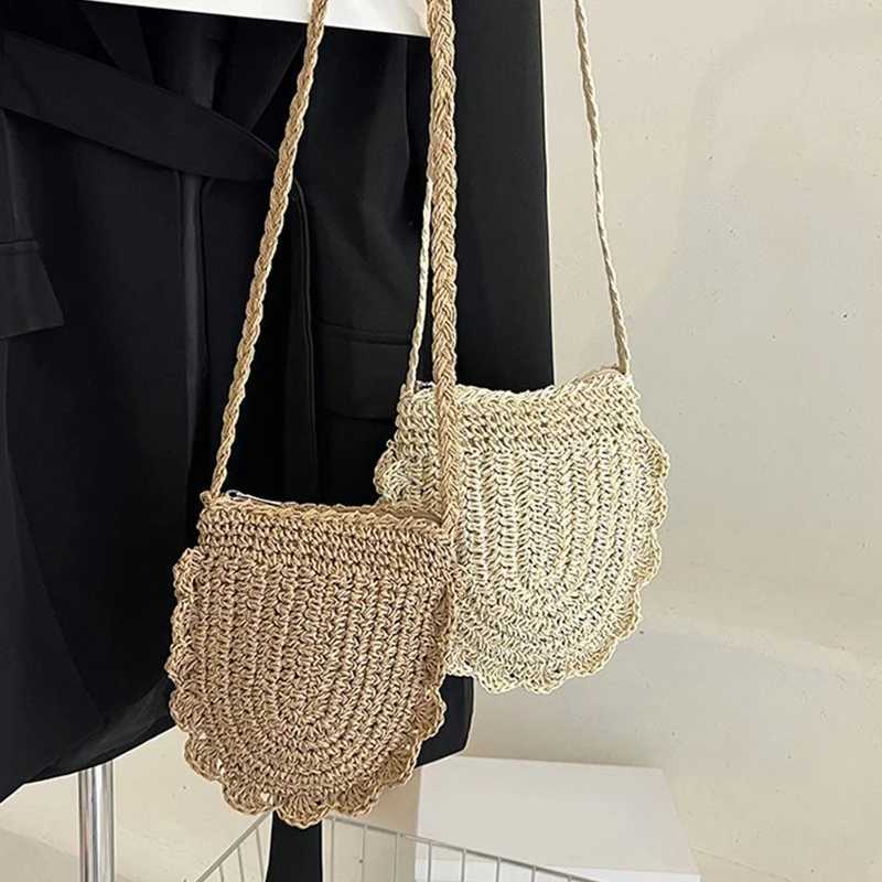 Women's Handmade Straw Woven Crossbody Shoulder Bag Summer Travel Beach Small Handbag Fashion Simple Design Ladies Purse