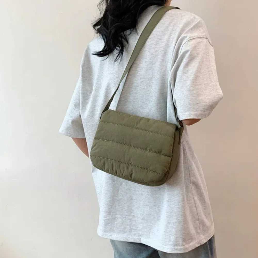 Small Quilted Cotton Shoulder Bag Wide Straps Nylon Puffer Tote Bag Solid Color Flip Up Puffy Handbag Girls Z250225