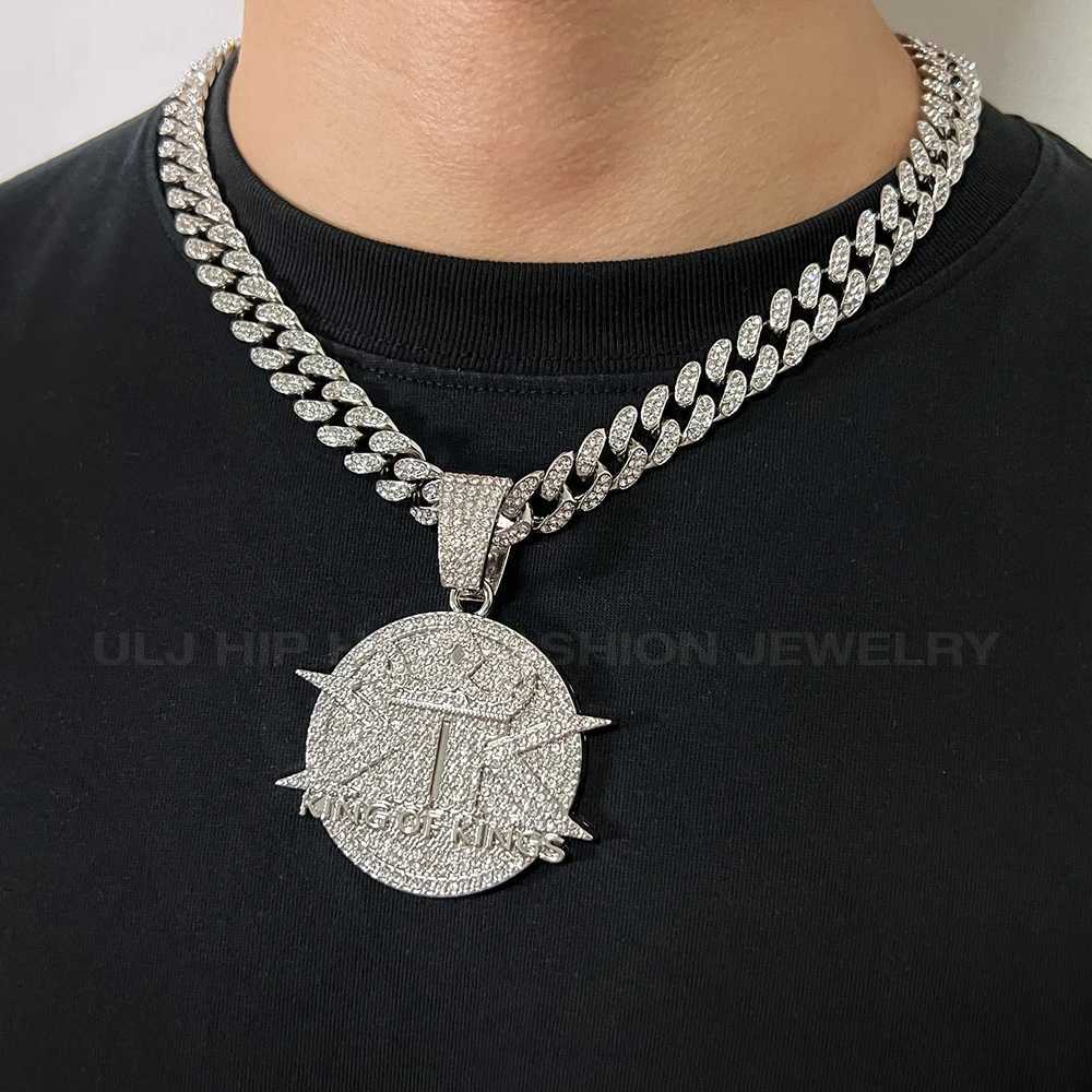 J Hip Hop Street Style Rhinestone Round Shaped Double K Design Pendant Necklace Unisex Daily Wear Cuban Jewelry X250224
