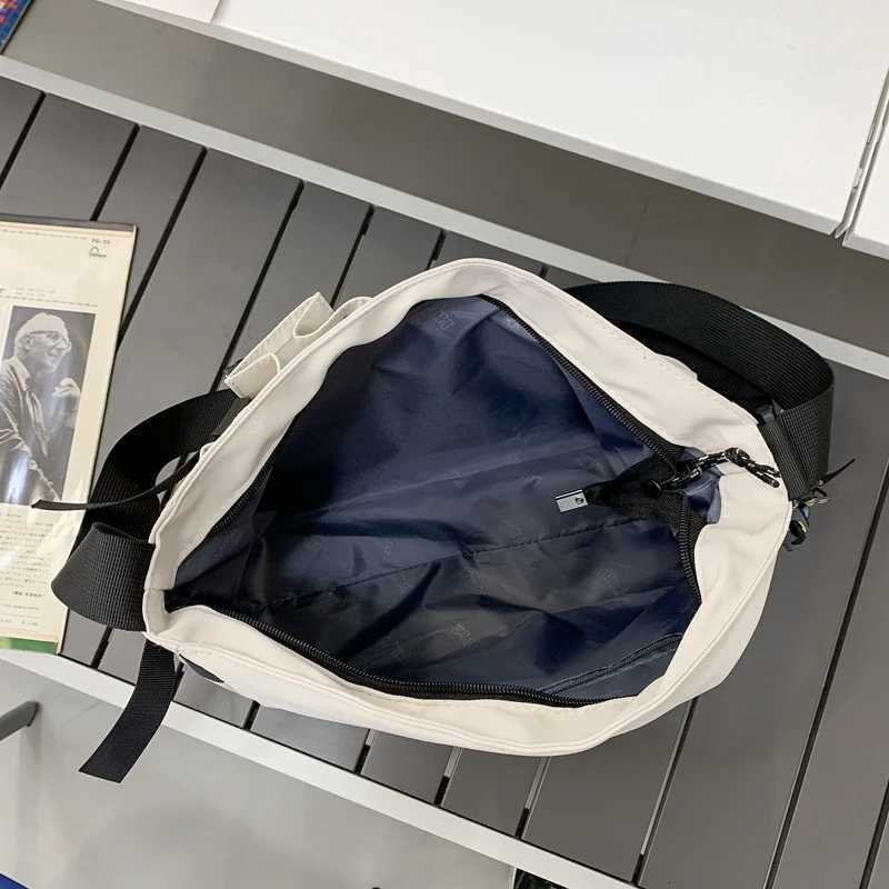 Womens Messenger Bag Korean Style Female Backpack College Large Brief Capacity Versatile Shoulder Student School Postman Bags Z250225