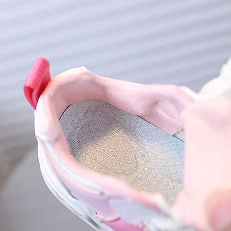 Childrens sports shoes childrens fashion design white anti slip casual shoes breathable sports shoes for boys and girls childrens outdoor shoes I01123