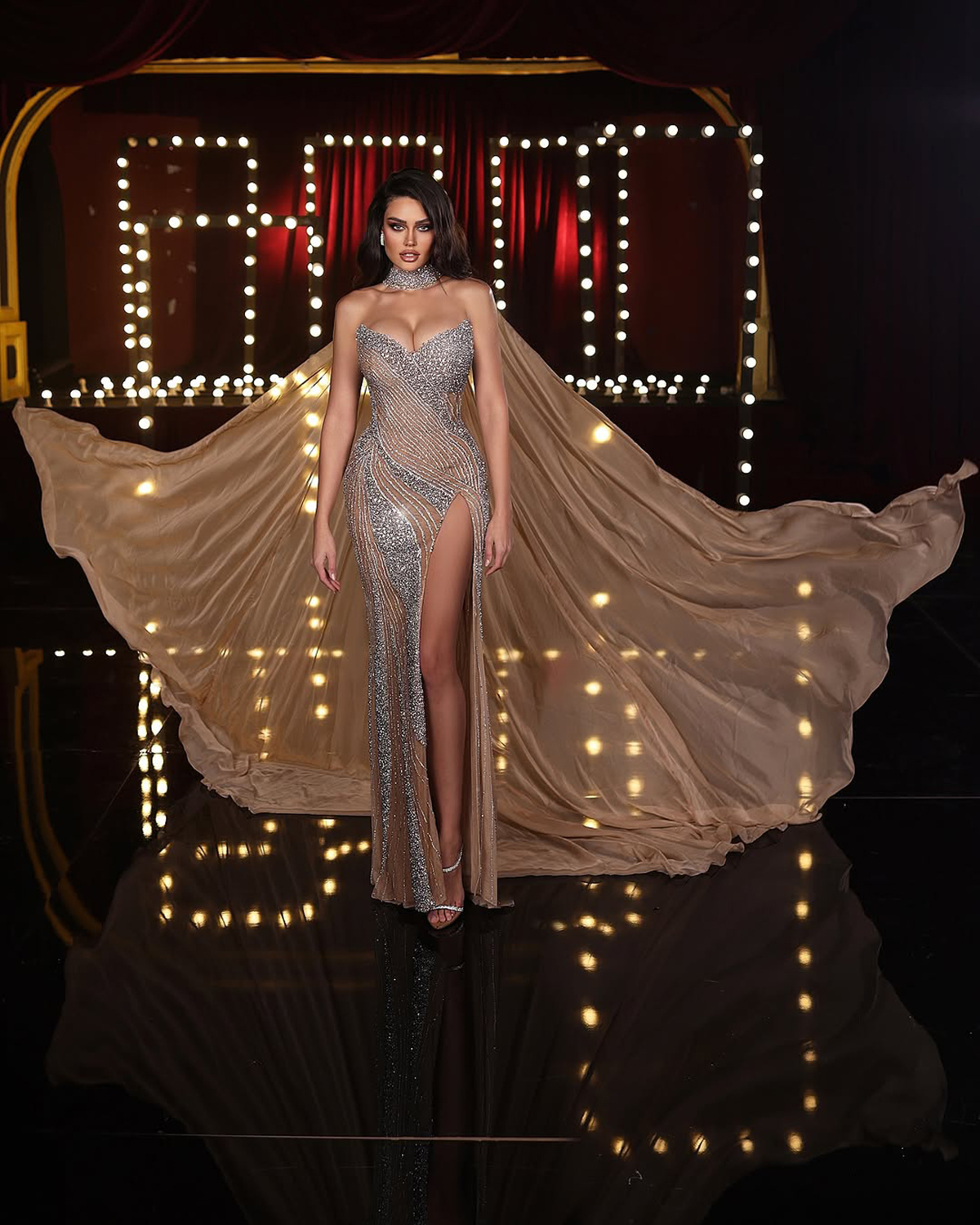 Sparkly Sequins Wedding Dresses Strapless Mermaid Beading Bridal Gowns with Cape Side Split Customized Princess Sweep Train Bride Dress Vestidos De No