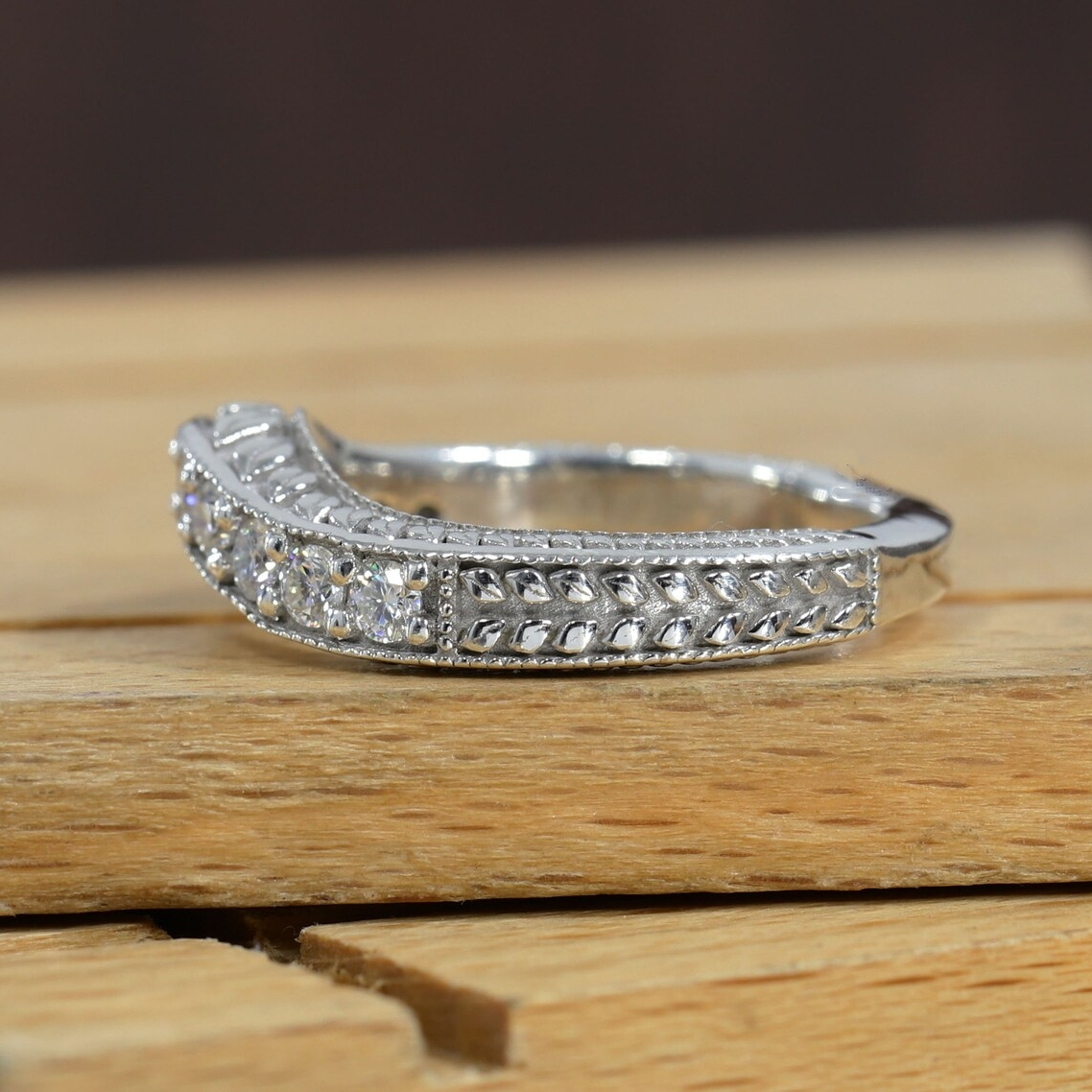 Jewelry 18 White Real Gold Milgrain Half Band Eternity Ring Solid Gold 0.5CT Lab Diamond Womens Trendy Curved Ring Gife