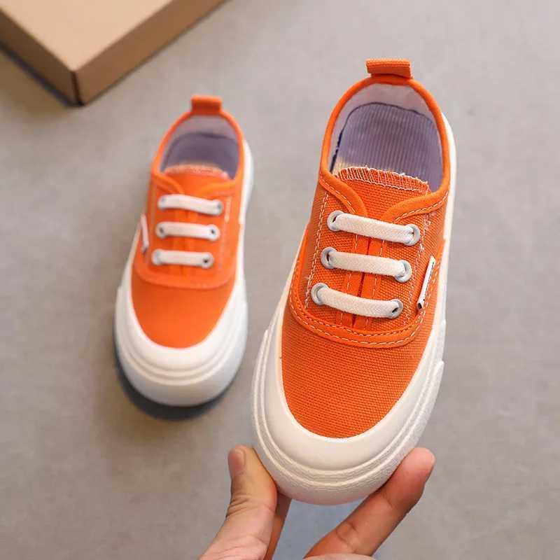 Childrens sports canvas shoes boys casual shoes girls soft sole one leg fabric student fashionable single shoe apartment X250409
