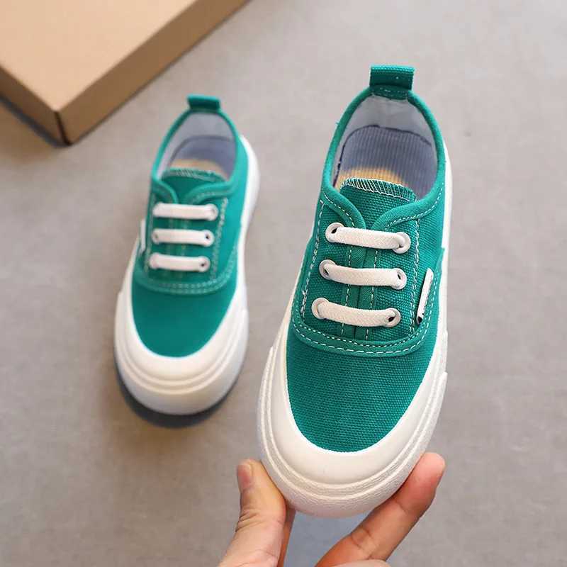 Childrens sports canvas shoes boys casual shoes girls soft sole one leg fabric student fashionable single shoe apartment X250409