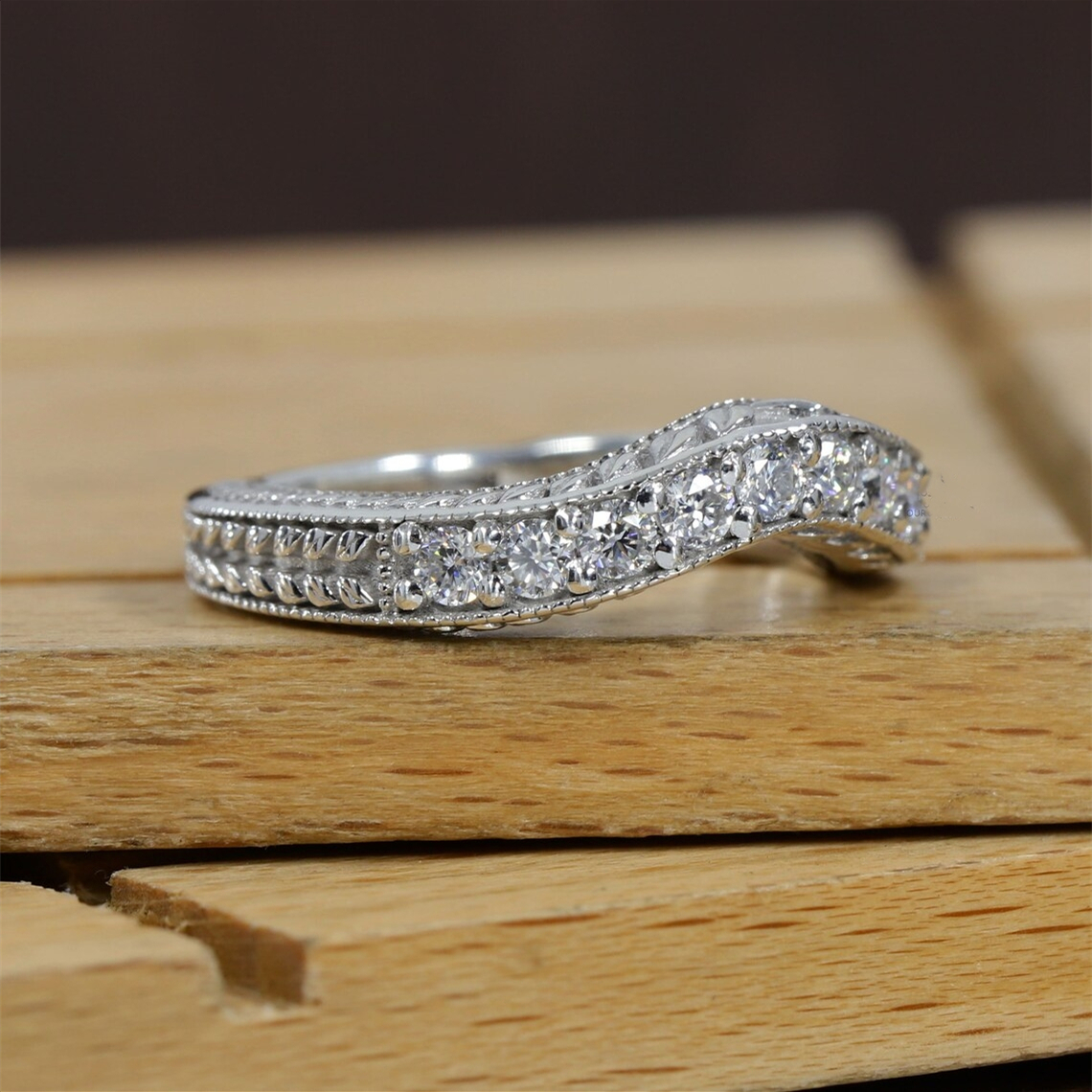 Jewelry 18 White Real Gold Milgrain Half Band Eternity Ring Solid Gold 0.5CT Lab Diamond Womens Trendy Curved Ring Gife