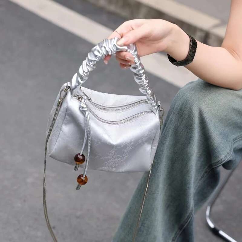 Chinese Style Bag For Women Designer Handbag Purse 2024 New In Satin Embroidered Wer Pleated Top Handle Chain Shoulder