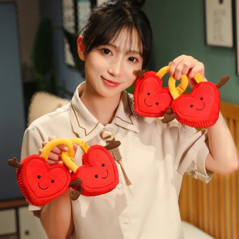 Love Confession Season Creative Plush Toys Cute Concentric Lock Dolls Valentine Day Gifts for Close Friend Wedding Gifts 250224