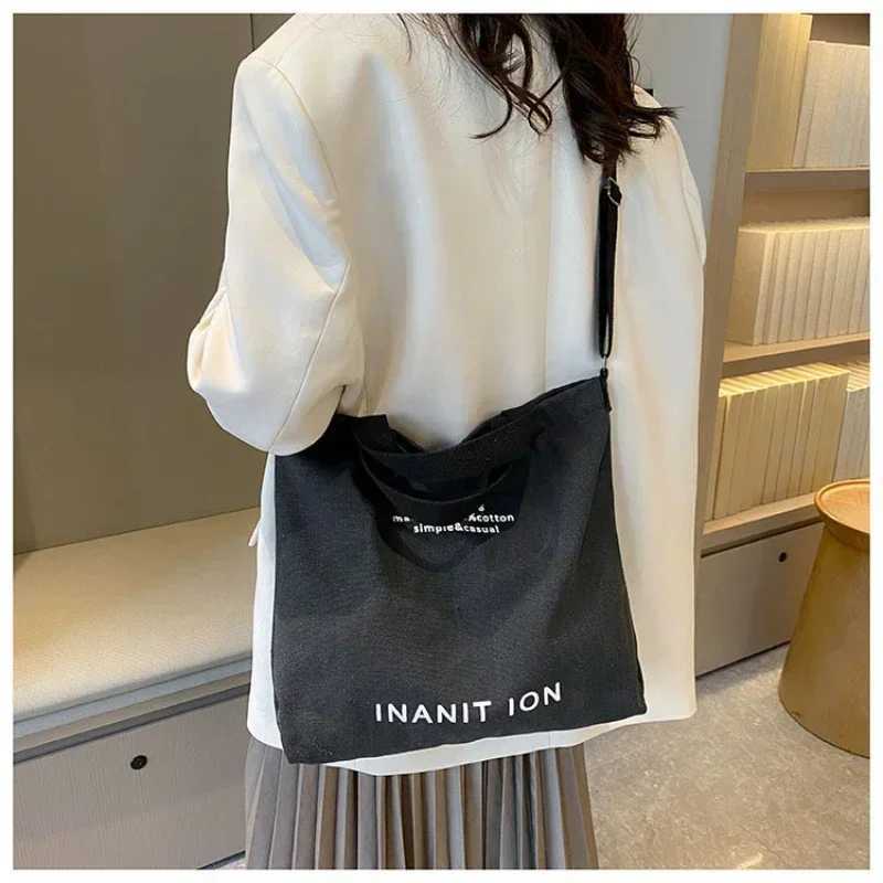 Japanese Canvas Mens and Womens Simple Horizontal Bag Laundry Canvas Thick Handbag Large Capacity Art Student Bag Z250225