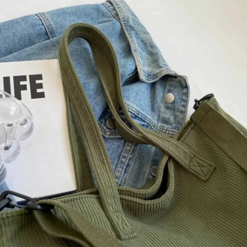 Fashion Edition Shoulder Bag Academic Style Communi ing Corduroy Square BagUnisex Large Capacity Casual Portable Cross body Bag Z250225