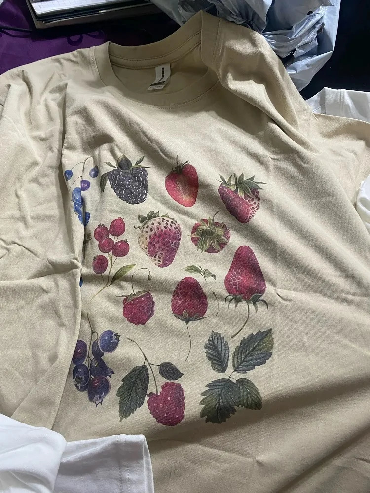 Aesthetic Fruit Berry Species Graphic T-shirt Fashion Cotton Tee Fruit Lover Blueberry Shirt with Cute Strawberry Cute Berry Top 250224