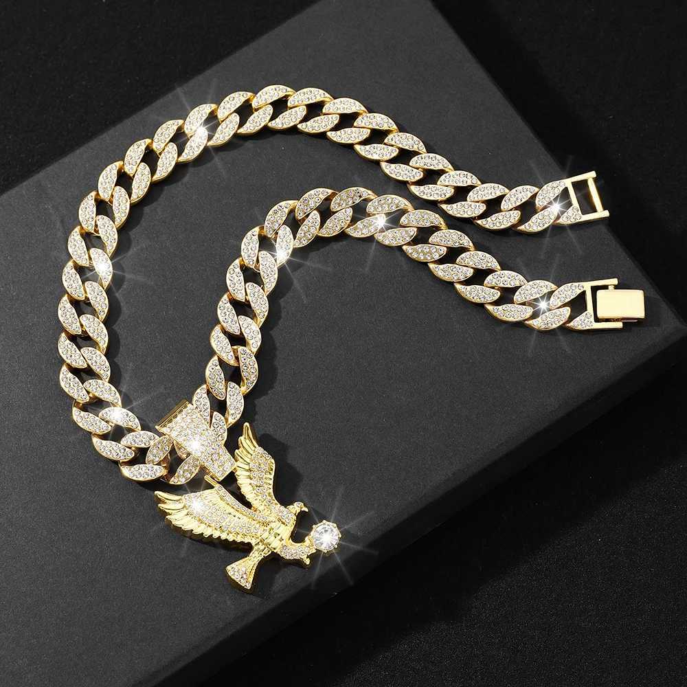European and new personality wings pendant Cuban necklace mens and wens niche versatile jewelry chain necklace X250224