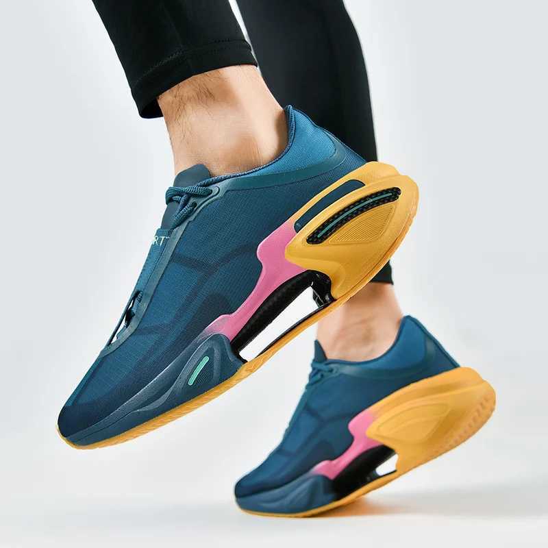2025 new mens and womens running shoes carbon plate stable support anti slip rebound breathable thick soled sports shoes X250224