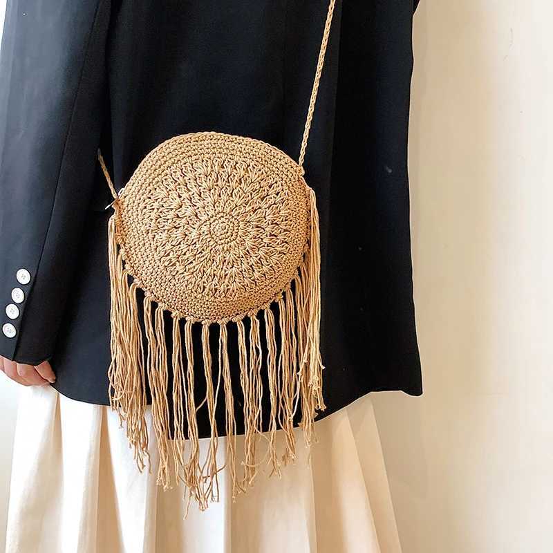 Summer Woven Straw Bag For Women Literary Handmade Shoulder Messenger Bag Small Round Bag Travel Seasid Beach Bag Shopping Purse