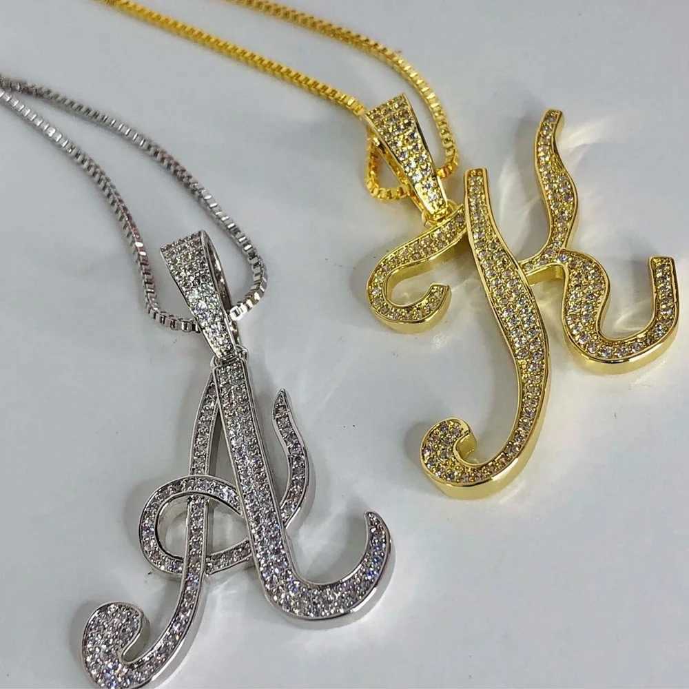 26 Letters Necklace Micropaved Crystal Cursive Letter Pendant Necklace For Wen Big Alphabet Chain On The Neck Choker X250224