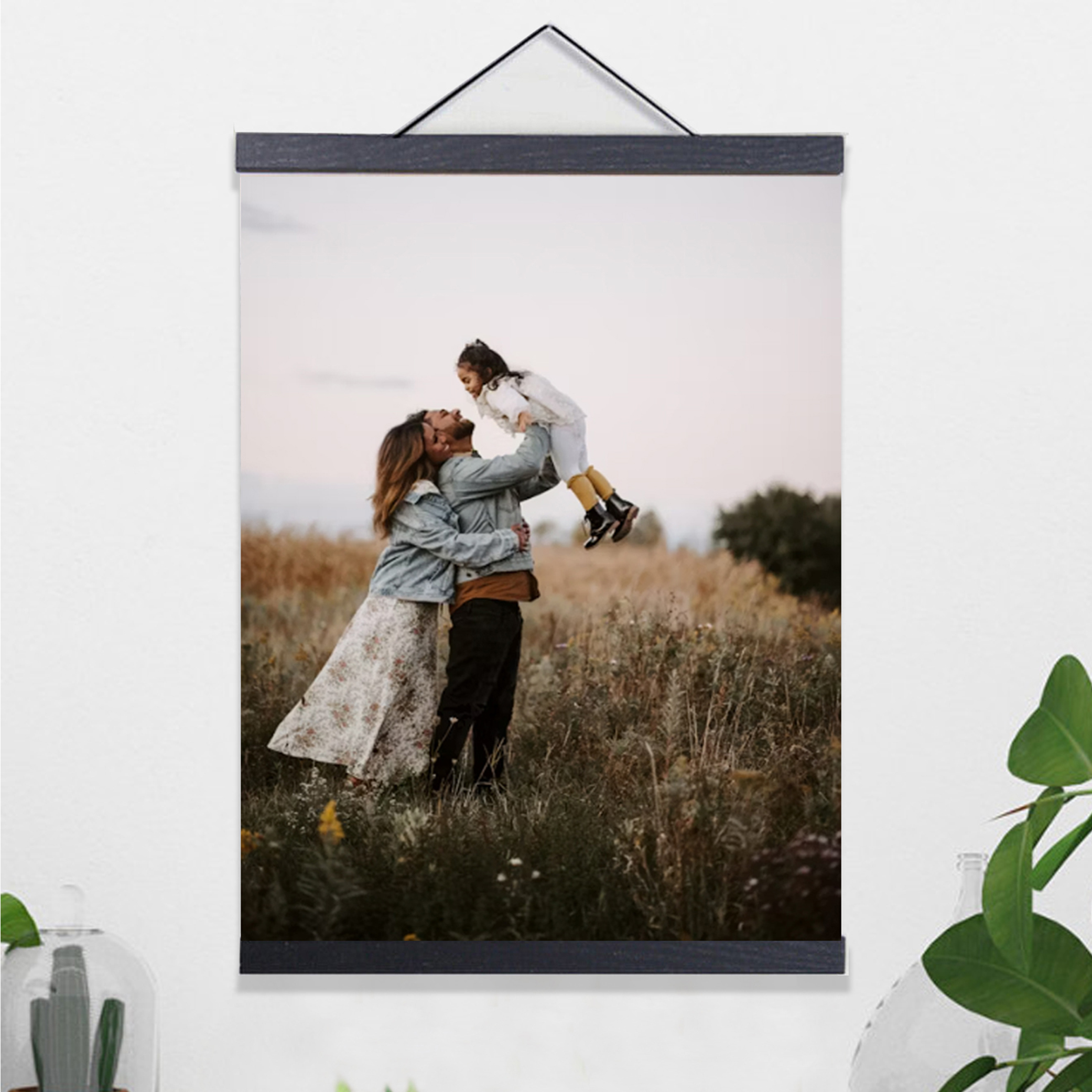 Magnetic photo frame absorb beauty freeze warm moments