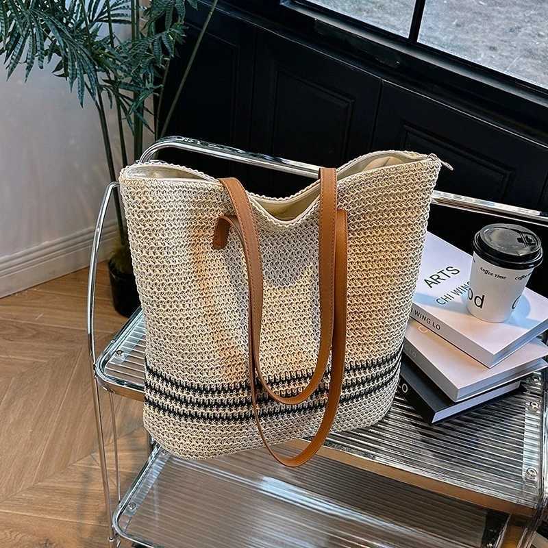 Vintage Straw Rattan Woven Bags Handmade Summer Beach Bags Ladies Large Capacity Shoulder Bag Bohemia Travel Handbags Totes sac