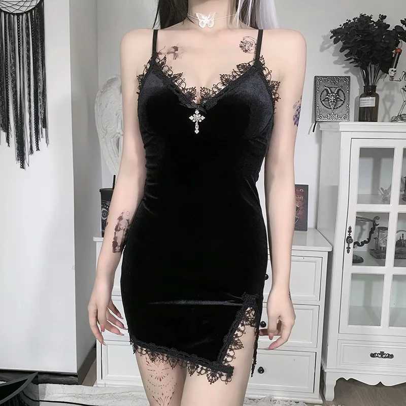 Dark Cross Black Mini Dress Vintage Sexy Spaghetti Strap High Waist Slit Dresses Goth Party Club Women DressXJ250224