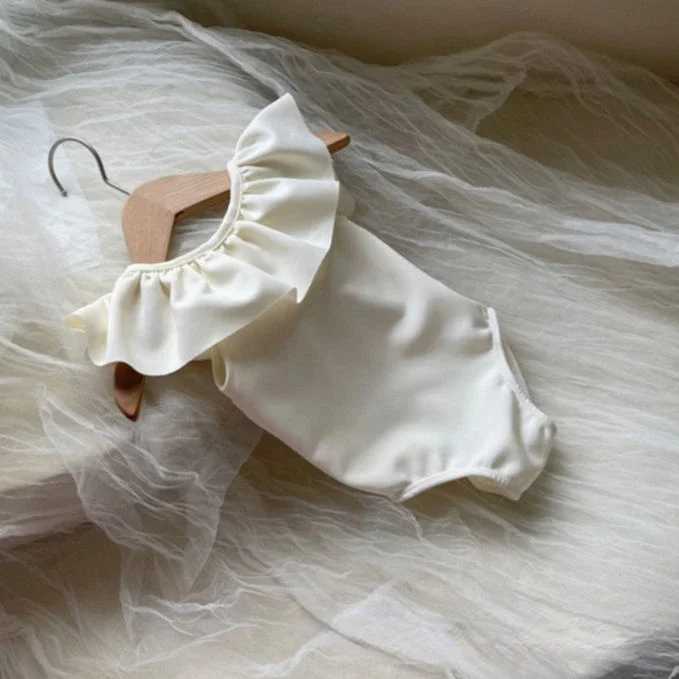 2023 childrens one-piece swimsuit solid sleeveless pleated womens swimsuit fashion swimsuit childrens swimsuit X250224