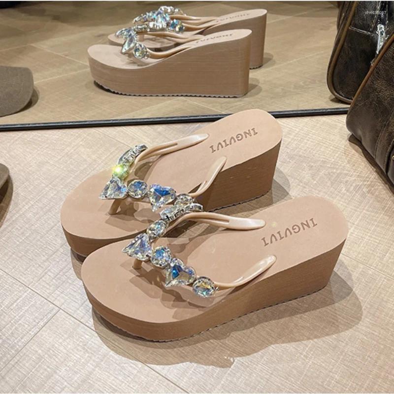 Slippers Cool Sandals Women 2025 Summer High Heels Flip ps Women's Rhie Glass Peach Heart Slope Heel Clip On Beach hurenlakeshoes