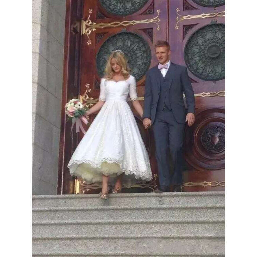 Cheap Vintage Simple Short A E Wedding Dresses Scoop Neck Half Sleeve Lace Appliques Ankle Length Country Garden Plus Size Bridal Gowns