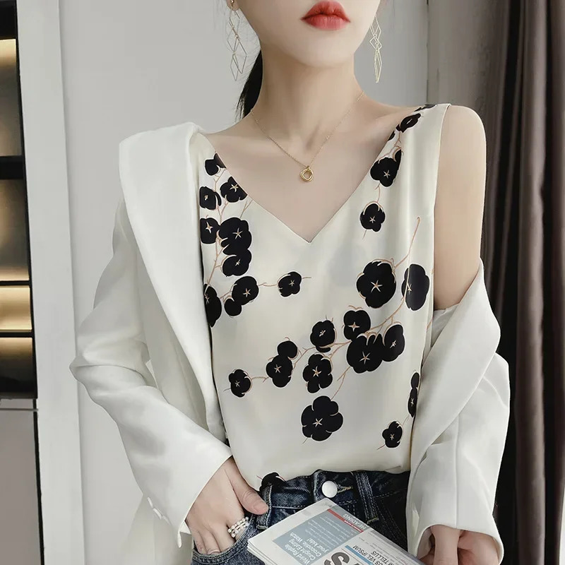 Summer Womens V-neck Silk Top Satin Top With Beautiful Print Luxry Summer Vest Top Cropped Top Tops For Women Sexy Blouse 250224