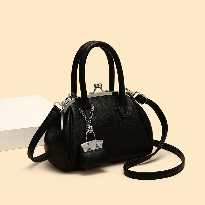 Bag Women's Versatile Crossbody Bag, Niche Texture Handbag, New Spring And Summer Elegant Hand-Held Clip Bag designer handbags women