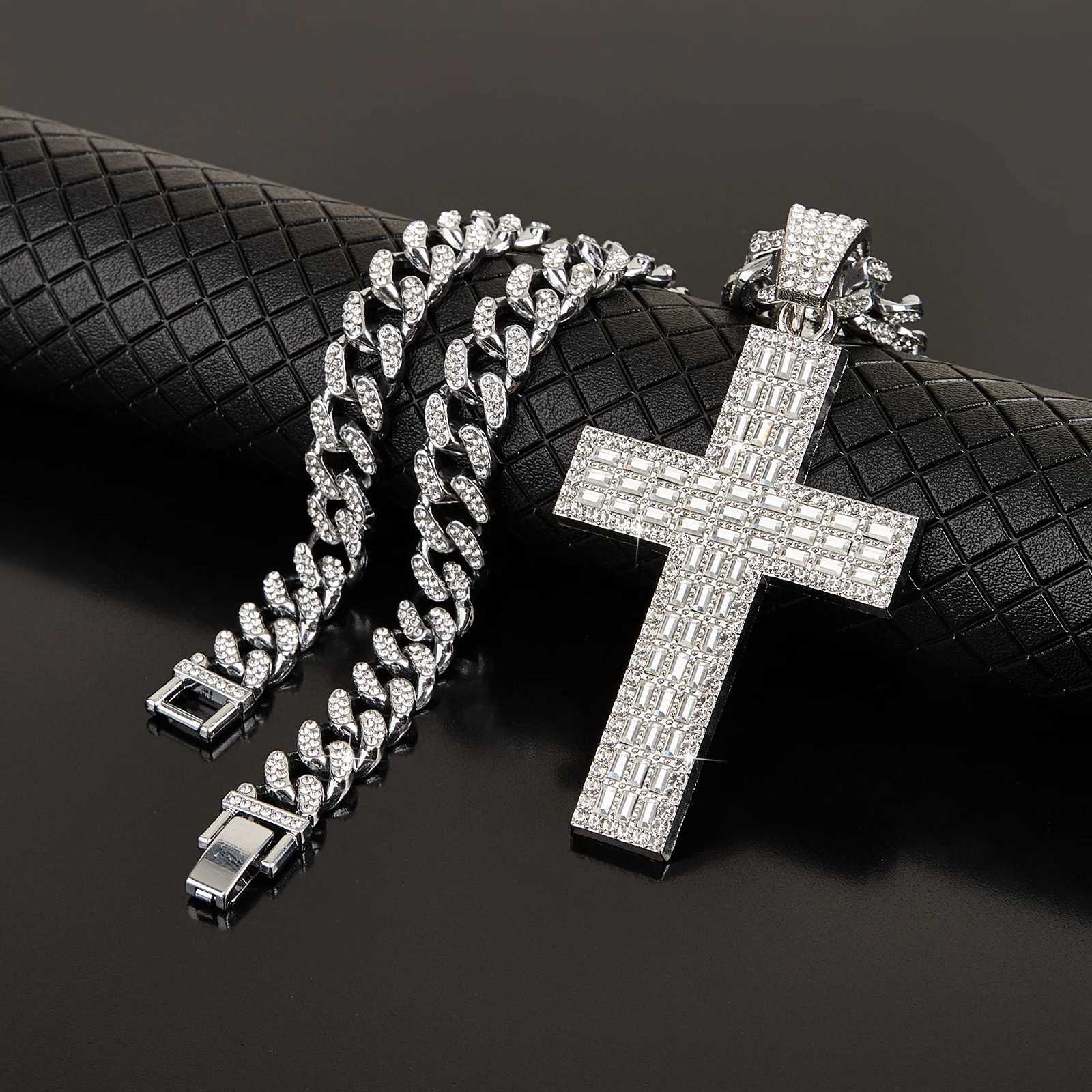 Classic hip-hop style rhinestone cross pendant necklace unisex street style necklace used for daily decoration X250224