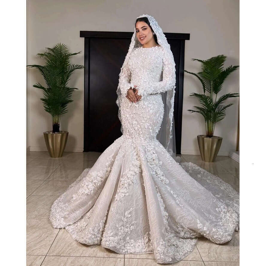 Stunning Mermaid Muslim Wedding Dresses Plus Size Lace Appliqued Bridal Gowns Long Sleeves Jewel Neck Sweep Train Middle East Vestido De Novia