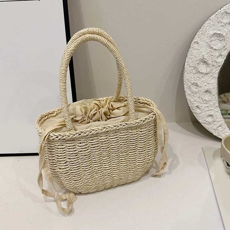 Women's Simple Design Handmade Bohemian Straw Handbag Summer Fashion Bucket Bag Tote Purse for Beach