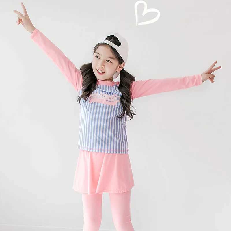 Girls two-piece set 3-11 year old childrens long sleeved ski swimsuit 2021 childrens cute printed swimsuit baby swimsuit X250224