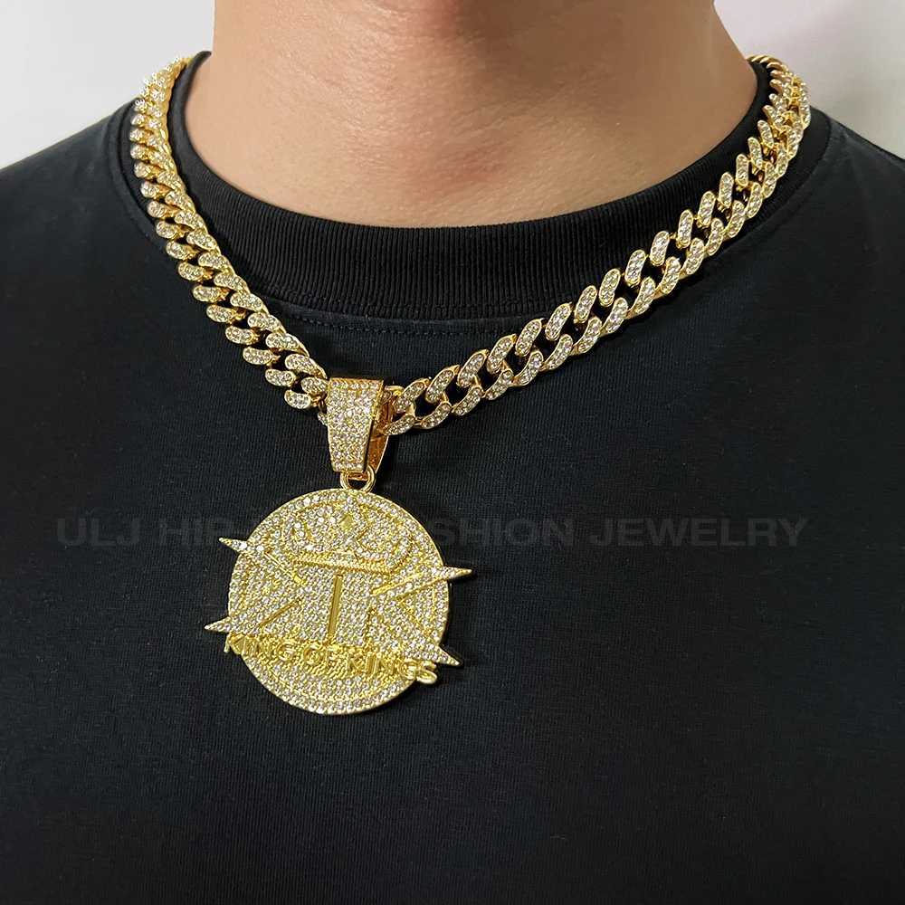 J Hip Hop Street Style Rhinestone Round Shaped Double K Design Pendant Necklace Unisex Daily Wear Cuban Jewelry X250224