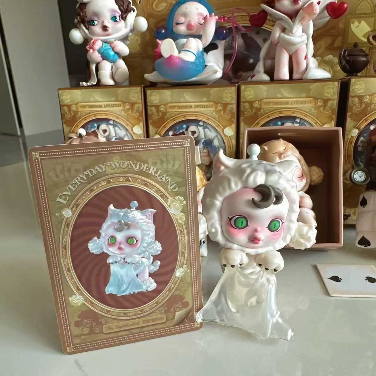 Bubble Mart Domestic Version Blind Box Wonderland Series Handheld Doll Toy Companion Car Ornament Gift Z250225
