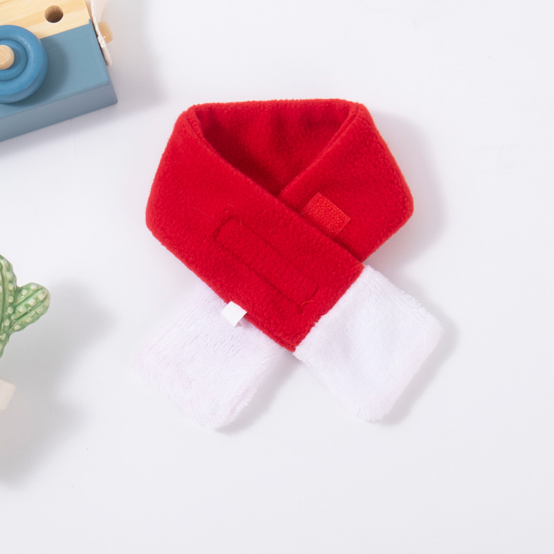 Cat and dog hats, headwear, cloaks, scarves, shapewear, universal cloaks, Christmas clothes wholesale