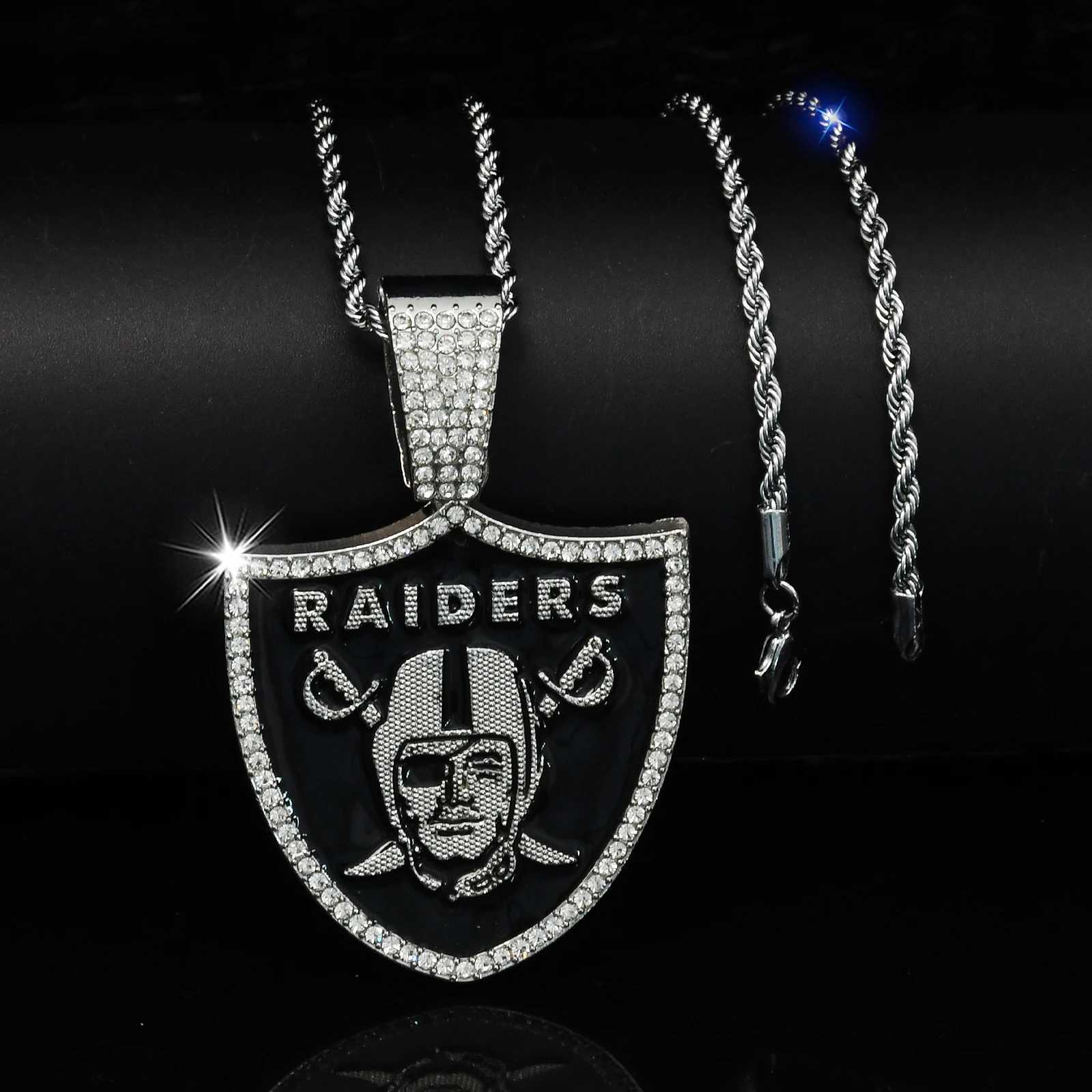 Fashion Black Cartoon Pendant with 24in Stainless Steel Twist Chain Popar Necklace for Wear X250224