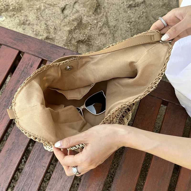 Ladies Knitted Handbags Summer Beach Straw Bag for Women Hollow Out Female Vacation Shoulder Bags Hand Woven Seaside Tote Bag