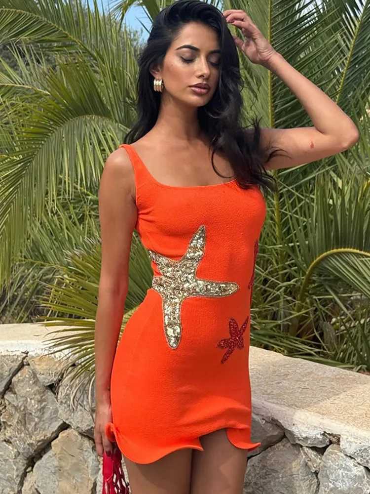 Fashion Star Sequin Pattern Bodycon Mini Dress Sexy Square Neck Sveless Pleated Hem Tank Robes 2025 Spring Party Club DressesXJ250224