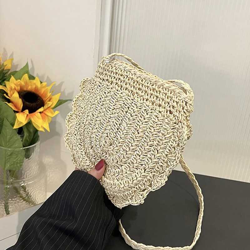 Women's Handmade Straw Woven Crossbody Shoulder Bag Summer Travel Beach Small Handbag Fashion Simple Design Ladies Purse