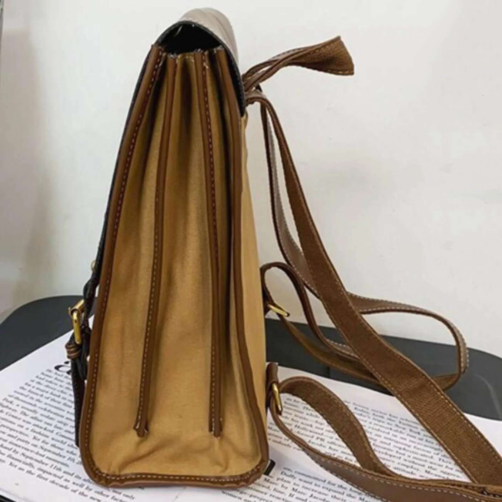 2025 New Laptop Backpack Designer for Men's and Women's Fashion Trends Junior High School Students Water Bladder Backpack Trendy Backpack2